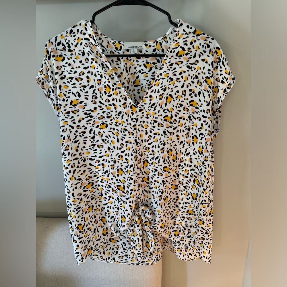 Pattern Top w/ front tie